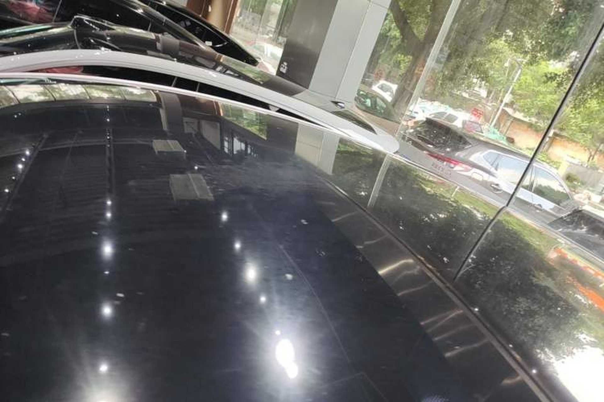 Used Tesla Model Y 2022 Rear-Wheel-Drive Version Roof