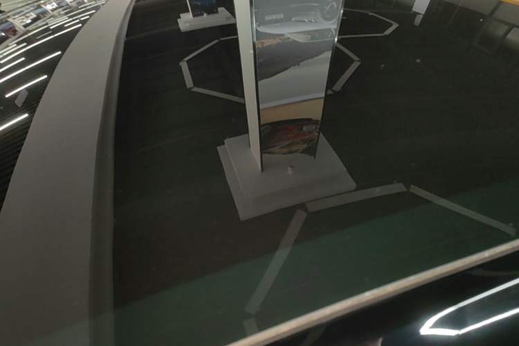 Used Tesla Model Y 2022 Rear-Wheel-Drive Version Roof