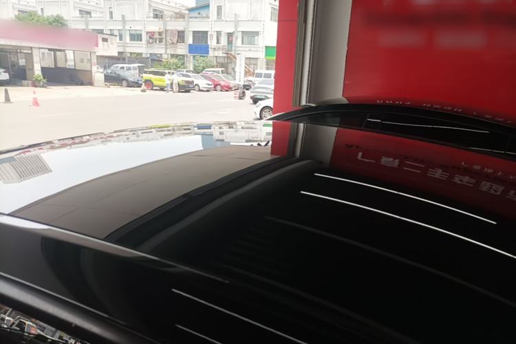 Used Tesla Model Y 2022 Rear-Wheel-Drive Version Roof