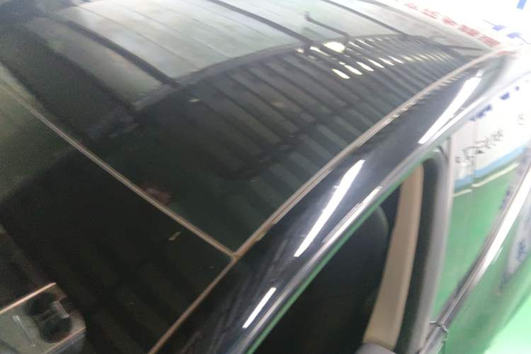 Used Tesla Model Y 2022 Rear-Wheel-Drive Version Roof