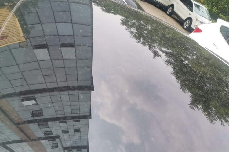 Used Tesla Model Y 2022 Rear-Wheel-Drive Version Roof