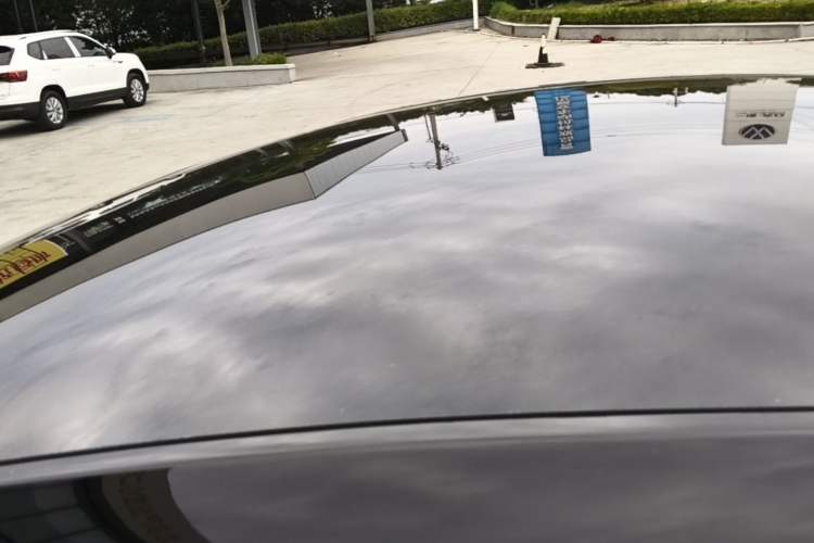 Used Tesla Model Y 2022 Long-Range All-Wheel-Drive Version Roof