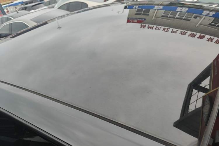 Used Tesla Model Y 2022 Long-Range All-Wheel-Drive Version Roof