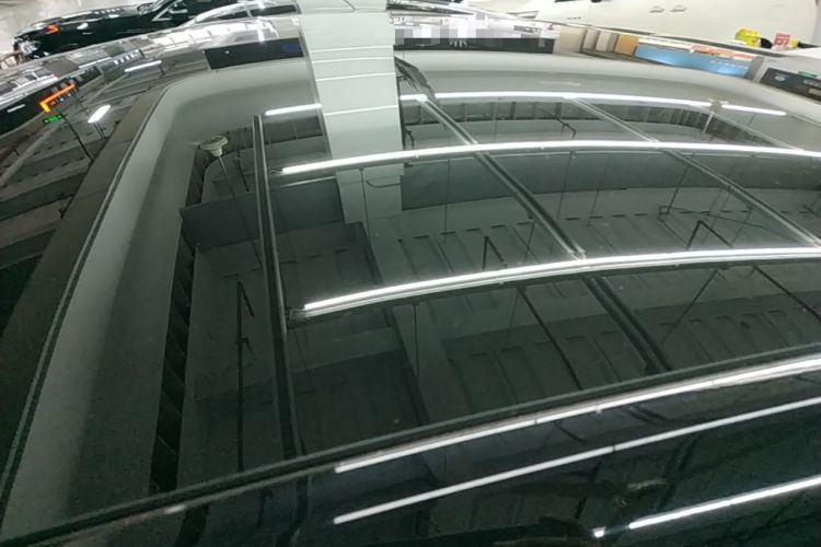 Used Tesla Model Y 2022 Rear-Wheel-Drive Version Roof