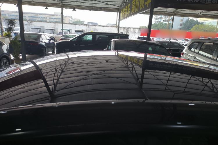 Used Tesla Model Y 2022 Rear-Wheel-Drive Version Roof