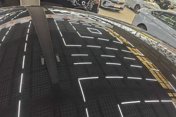 Used Tesla Model Y 2022 Rear-Wheel-Drive Version Roof