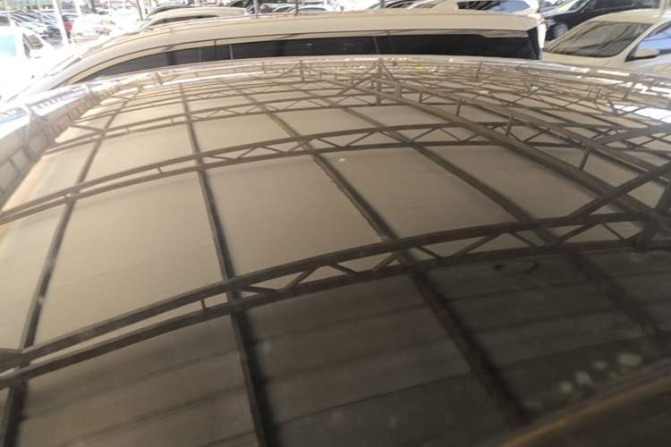 Used Tesla Model Y 2022 Rear-Wheel-Drive Version Roof