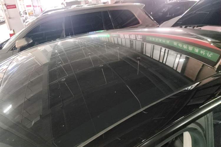 Used Tesla Model Y 2022 Rear-Wheel-Drive Version Roof