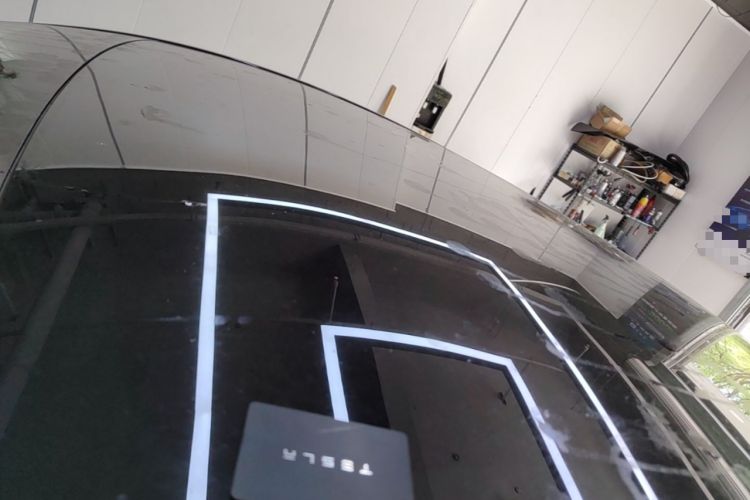 Used Tesla Model Y 2022 Long-Range All-Wheel-Drive Version Roof