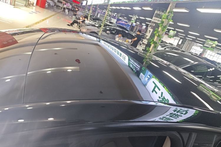 Used Tesla Model Y 2022 Long-Range All-Wheel-Drive Version Roof