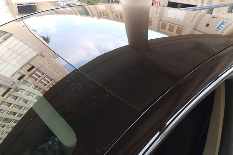 Used Tesla Model Y 2022 Rear-Wheel-Drive Version Roof