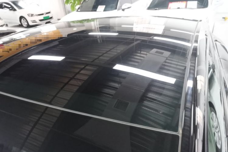 Used Tesla Model Y 2022 Rear-Wheel-Drive Version Roof