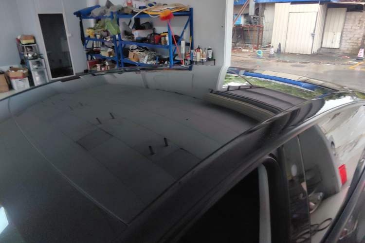 Used Tesla Model Y 2022 Rear-Wheel-Drive Version Roof