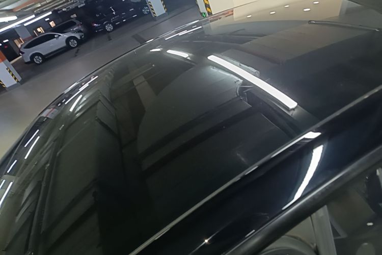 Used Tesla Model Y 2022 Rear-Wheel-Drive Version Roof