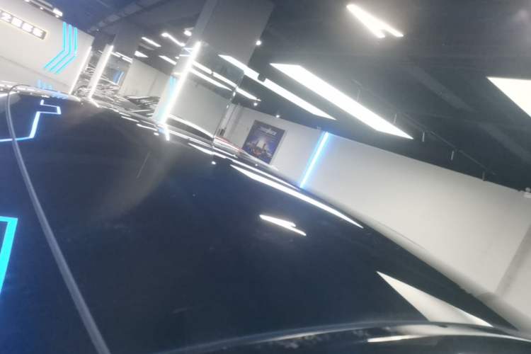 Used Tesla Model Y 2022 Rear-Wheel-Drive Version Roof