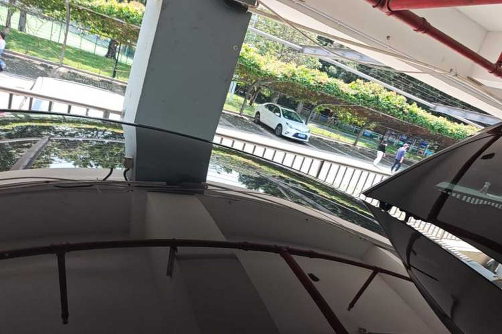 Used Tesla Model Y 2022 Rear-Wheel-Drive Version Roof