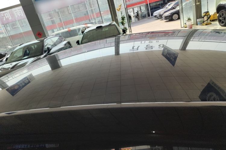 Used Tesla Model Y 2022 Rear-Wheel-Drive Version Roof