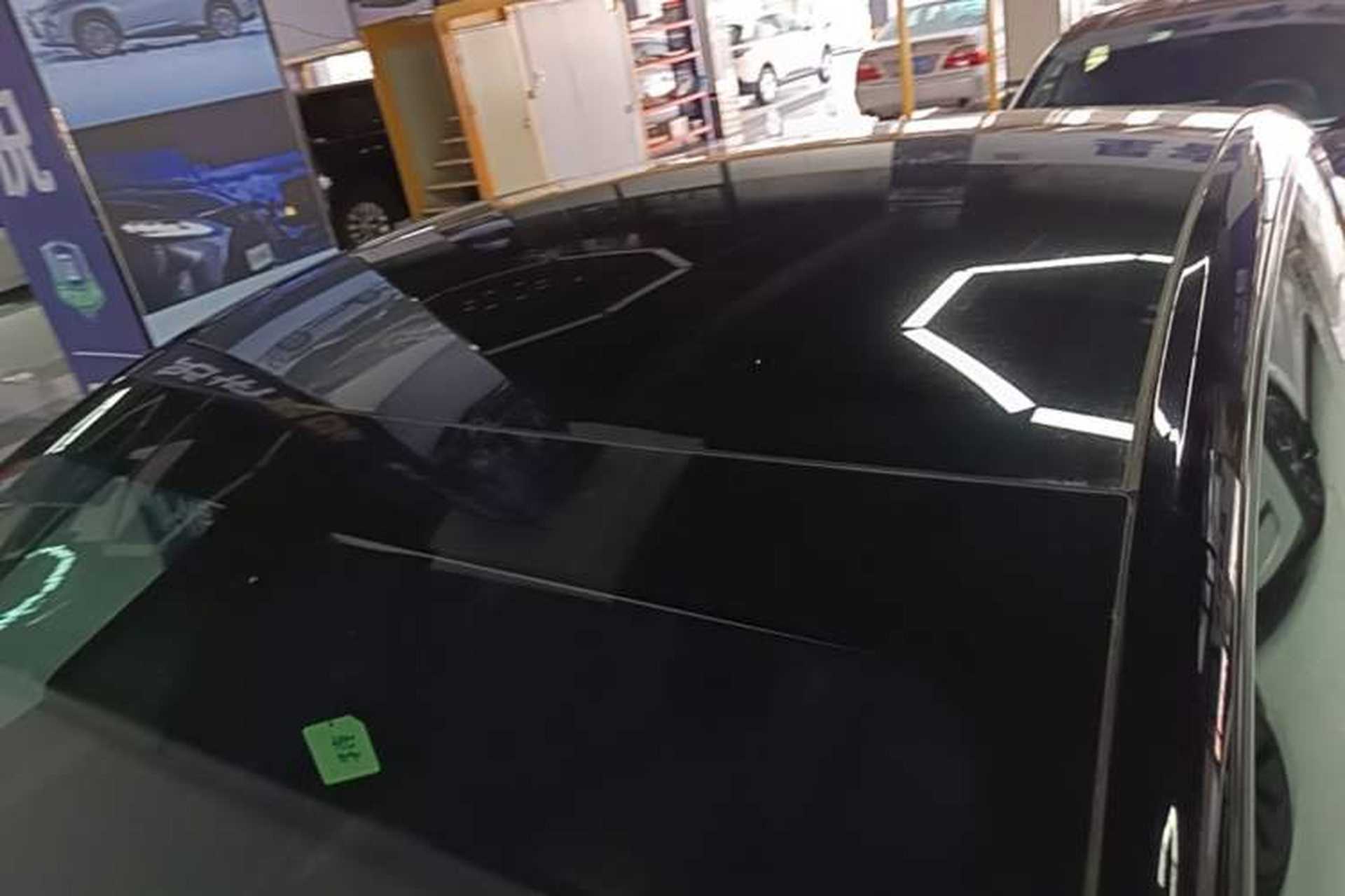 Used Tesla Model Y 2022 Long-Range All-Wheel-Drive Version Roof