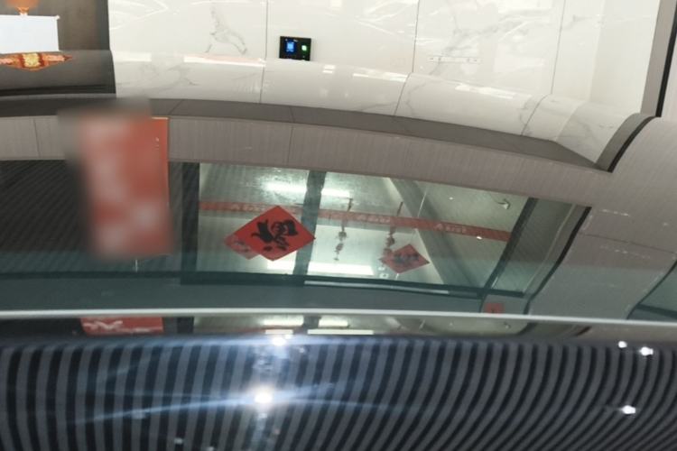 Used Tesla Model Y 2022 Rear-Wheel-Drive Version Roof