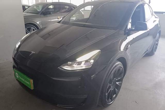 Used Tesla Model Y 2022 Long-Range All-Wheel-Drive Version