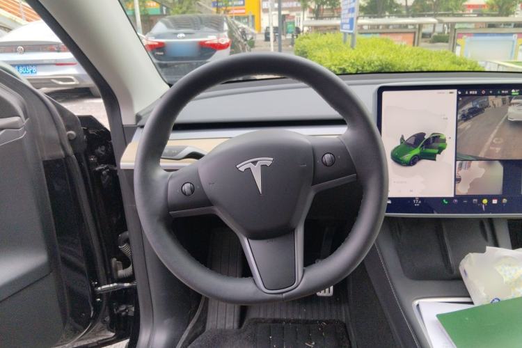 Used Tesla Model Y 2022 Performance High-Performance All-Wheel-Drive Version Steering Wheel