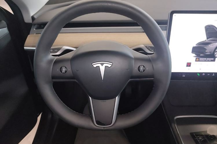 Used Tesla Model Y 2022 Rear-Wheel-Drive Version Steering Wheel
