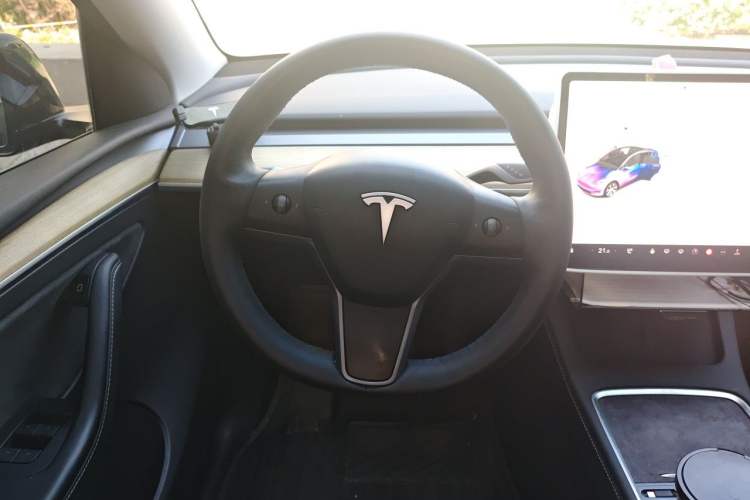 Used Tesla Model Y 2022 Revised Version Rear-Wheel Drive Steering Wheel