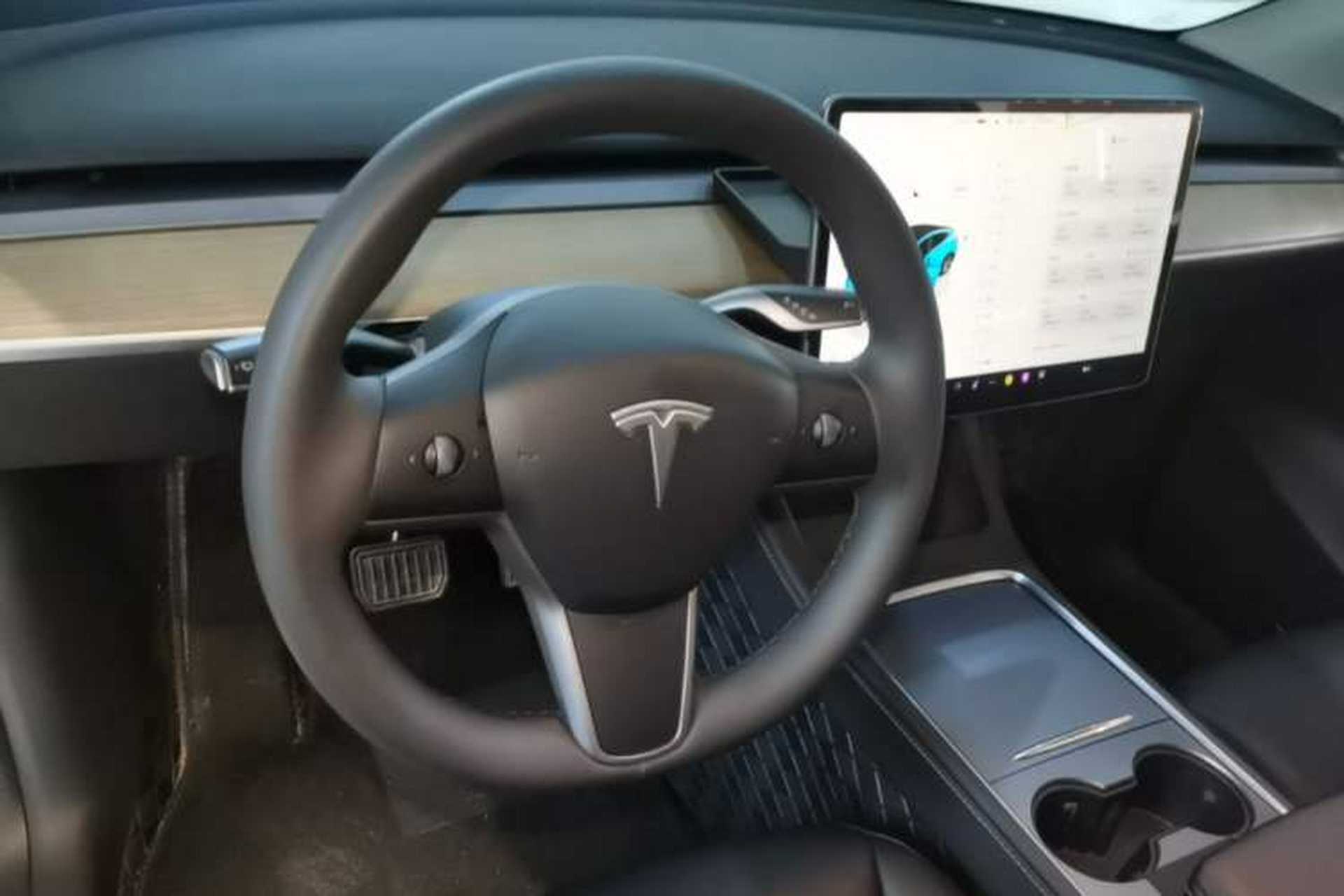 Used Tesla Model Y 2022 Rear-Wheel-Drive Version Steering Wheel