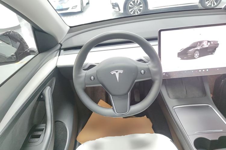 Used Tesla Model Y 2022 Revised Version Rear-Wheel Drive Steering Wheel