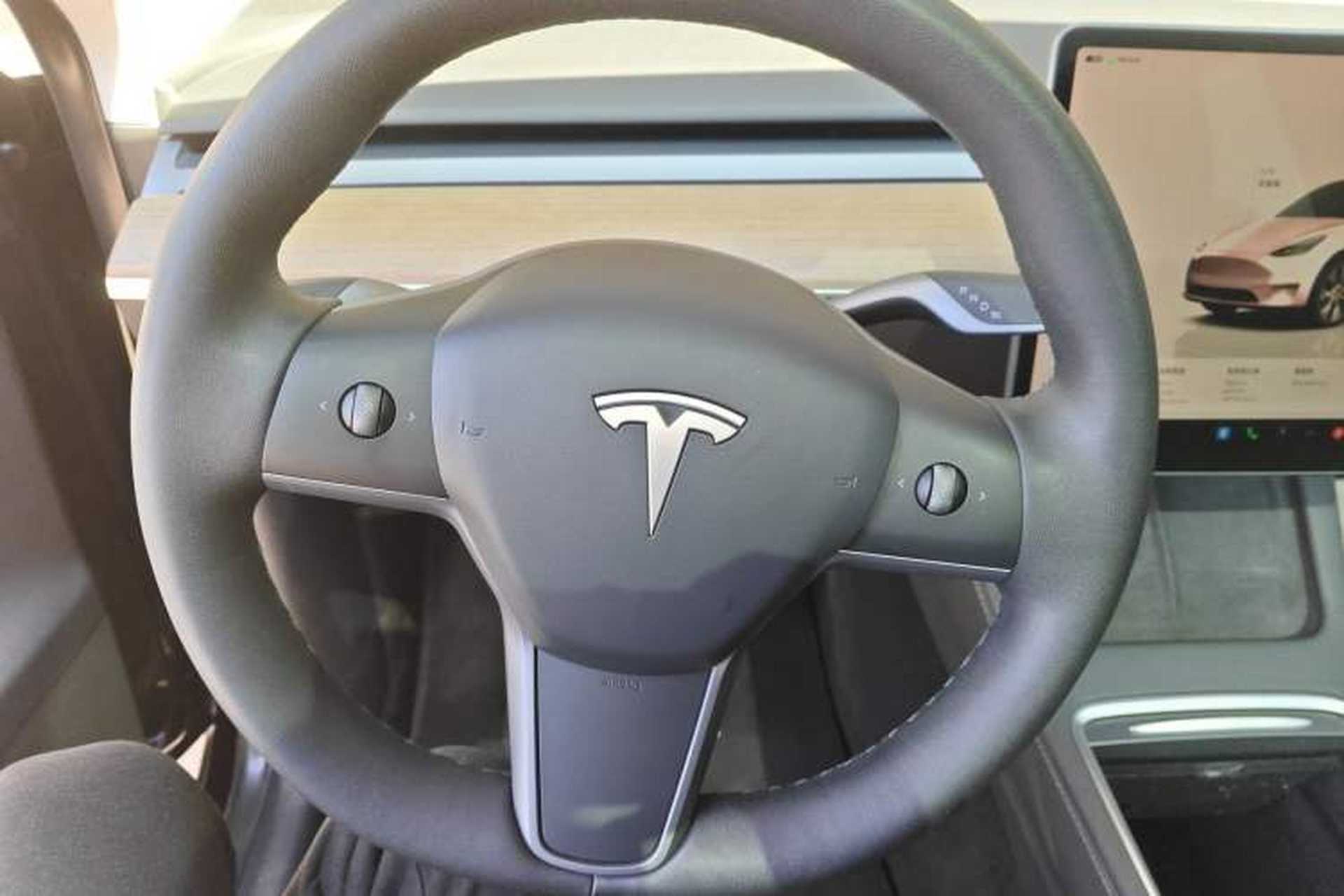 Used Tesla Model Y 2022 Rear-Wheel-Drive Version Steering Wheel