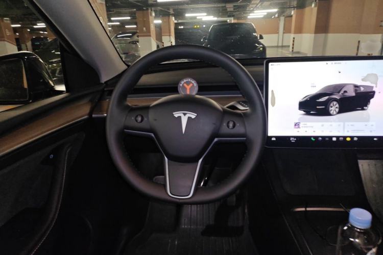 Used Tesla Model Y 2022 Revised Version Long-Range All-Wheel Drive Steering Wheel