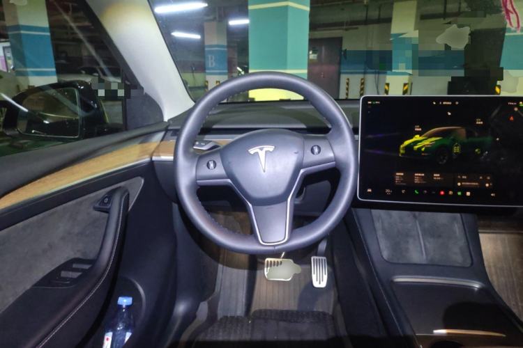Used Tesla Model Y 2022 Rear-Wheel-Drive Version Steering Wheel