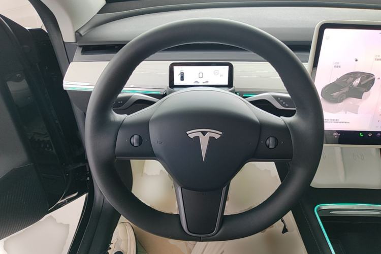 Used Tesla Model Y 2022 Revised Version Rear-Wheel Drive Steering Wheel