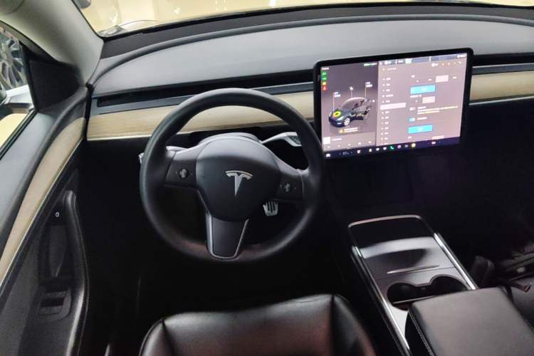 Used Tesla Model Y 2022 Revised Version Rear-Wheel Drive Steering Wheel