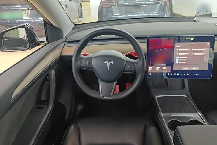 Used Tesla Model Y 2022 Long-Range All-Wheel-Drive Version Steering Wheel