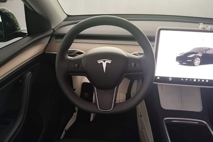 Used Tesla Model Y 2022 Revised Version Rear-Wheel Drive Steering Wheel