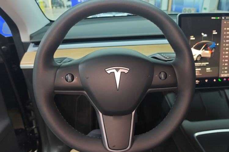 Used Tesla Model Y 2022 Rear-Wheel-Drive Version Steering Wheel