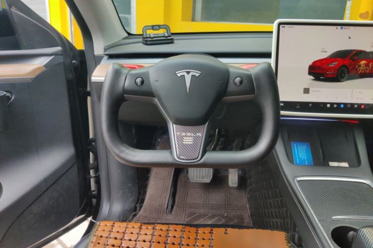 Used Tesla Model Y 2022 Rear-Wheel-Drive Version Steering Wheel