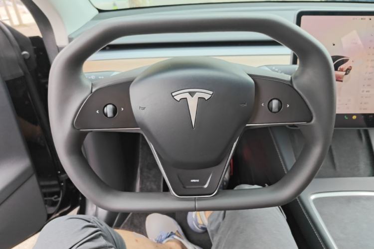Used Tesla Model Y 2022 Revised Version Rear-Wheel Drive Steering Wheel