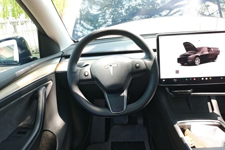 Used Tesla Model Y 2022 Revised Version Rear-Wheel Drive Steering Wheel