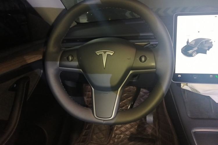 Used Tesla Model Y 2022 Revised Version Rear-Wheel Drive Steering Wheel