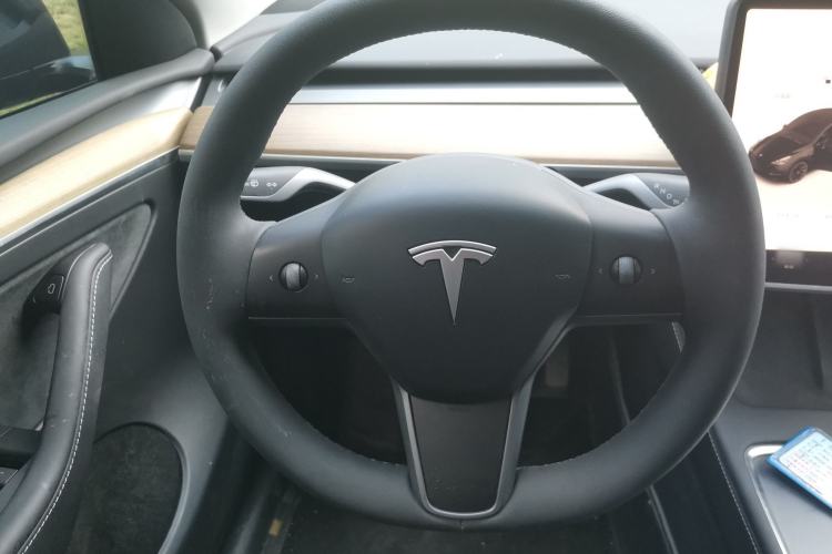 Used Tesla Model Y 2022 Rear-Wheel-Drive Version Steering Wheel