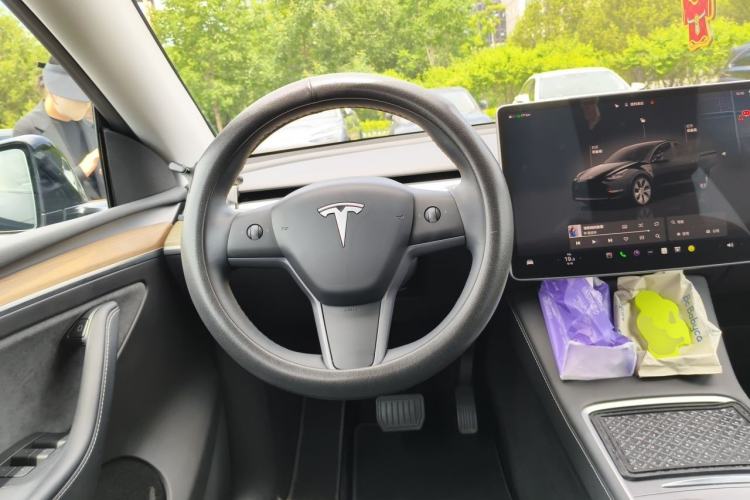 Used Tesla Model Y 2022 Revised Version Rear-Wheel Drive Steering Wheel