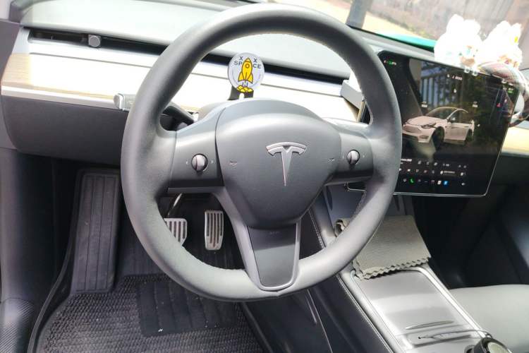 Used Tesla Model Y 2022 Revised Version Rear-Wheel Drive Steering Wheel
