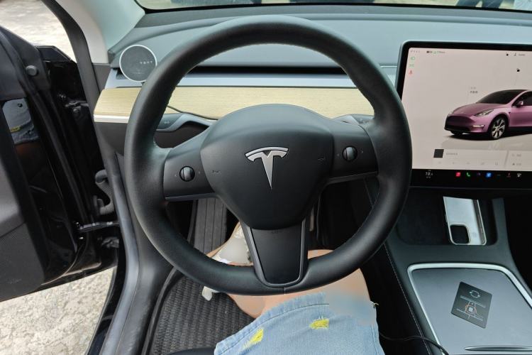 Used Tesla Model Y 2022 Revised Version Rear-Wheel Drive Steering Wheel