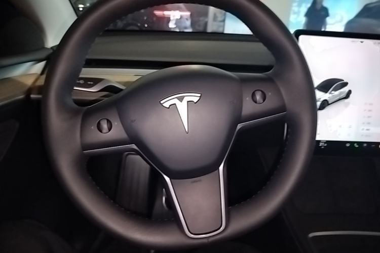Used Tesla Model Y 2022 Revised Version Long-Range All-Wheel Drive Steering Wheel