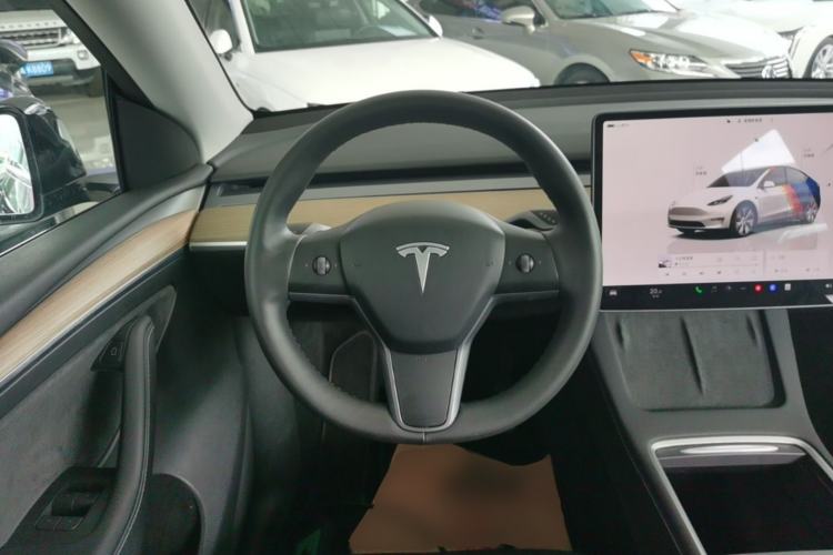 Used Tesla Model Y 2022 Revised Version Long-Range All-Wheel Drive Steering Wheel