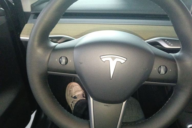 Used Tesla Model Y 2022 Revised Version Rear-Wheel Drive Steering Wheel