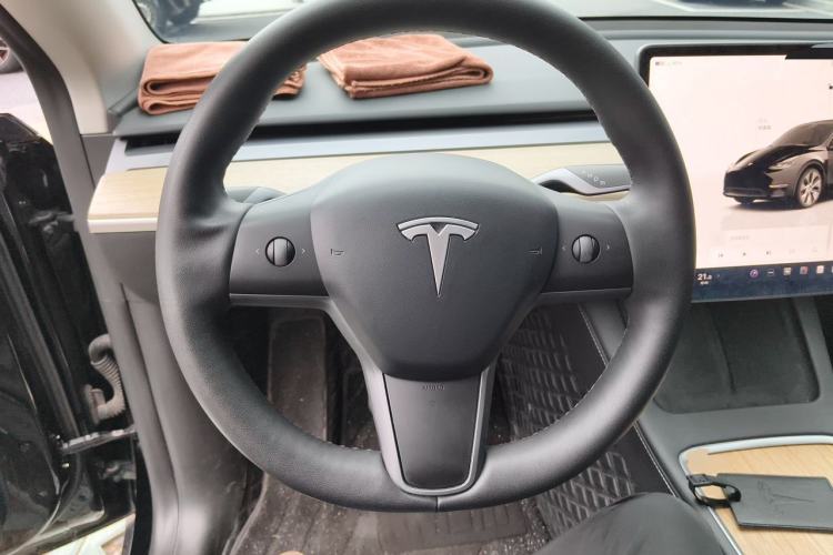 Used Tesla Model Y 2022 Revised Version Rear-Wheel Drive Steering Wheel