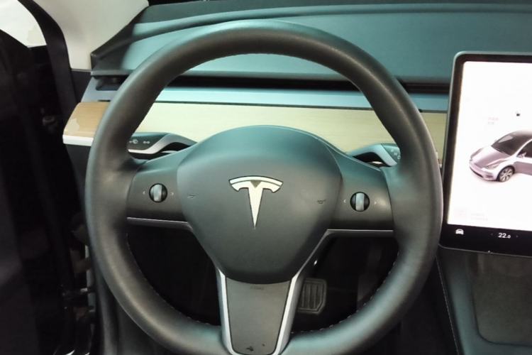 Used Tesla Model Y 2022 Rear-Wheel-Drive Version Steering Wheel